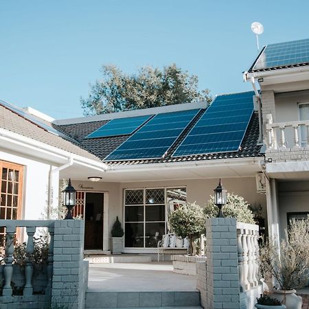 The Symphony Guest House Queenstown Bagian luar foto
