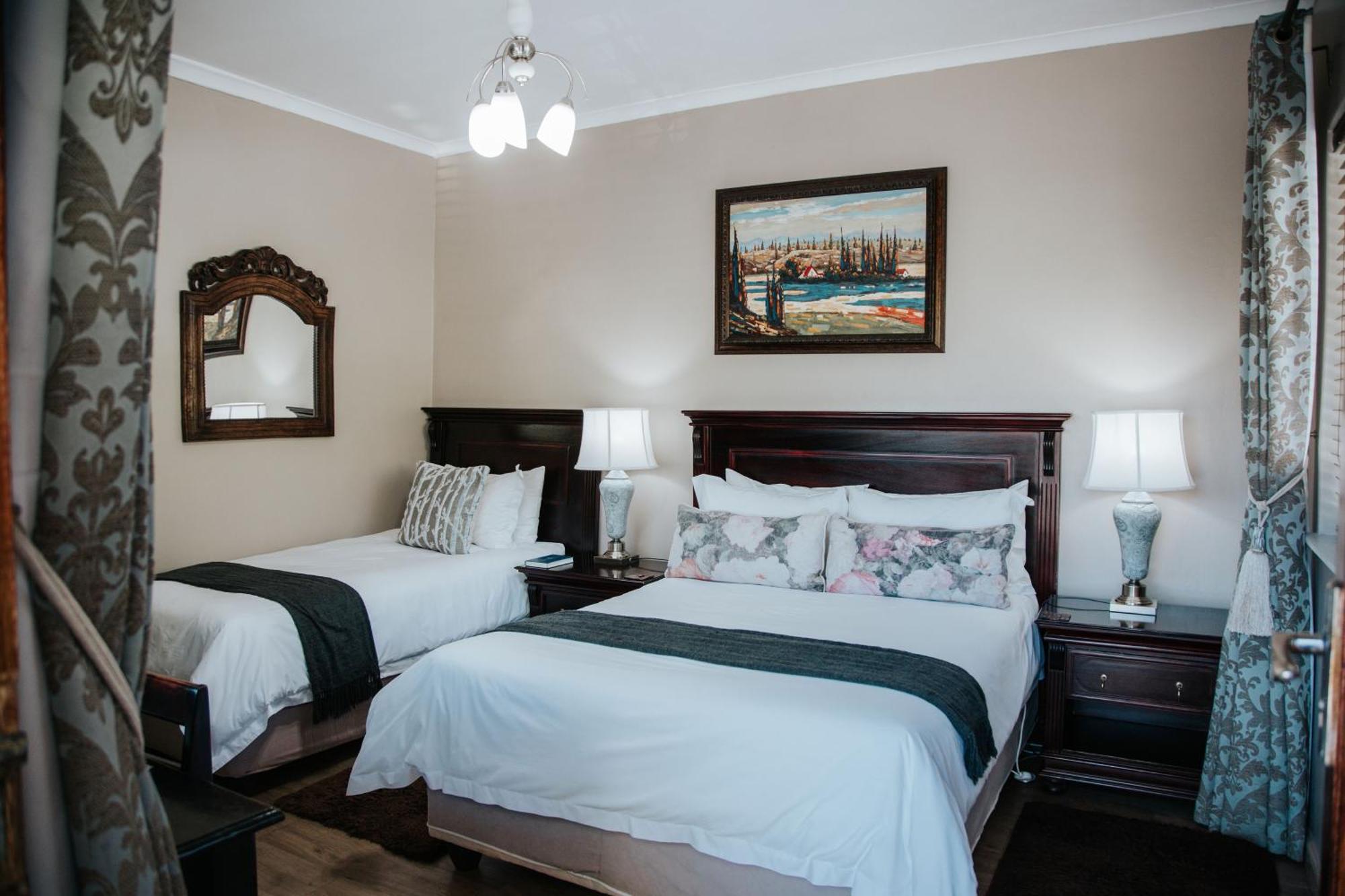 The Symphony Guest House Queenstown Bagian luar foto