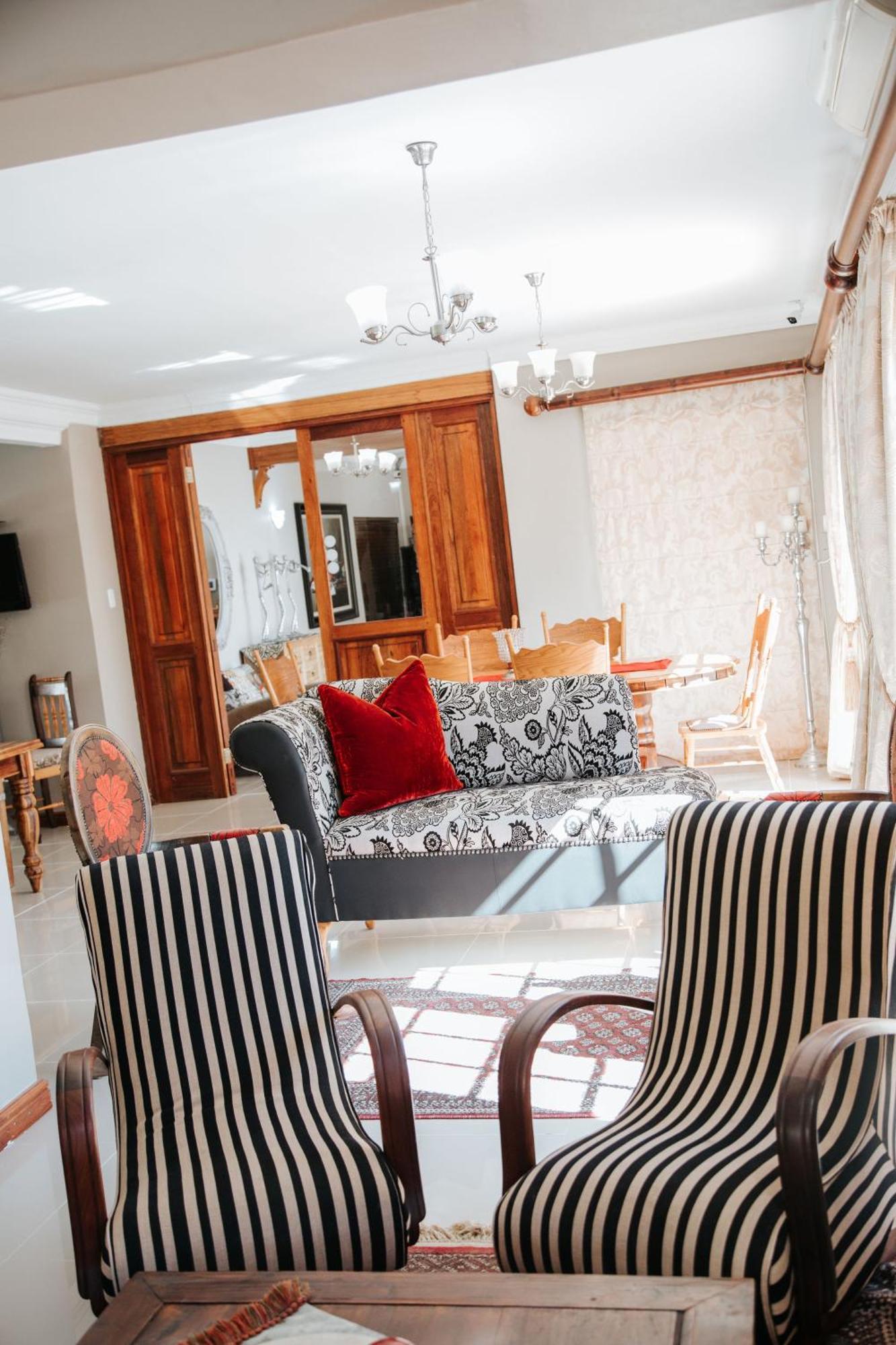 The Symphony Guest House Queenstown Bagian luar foto