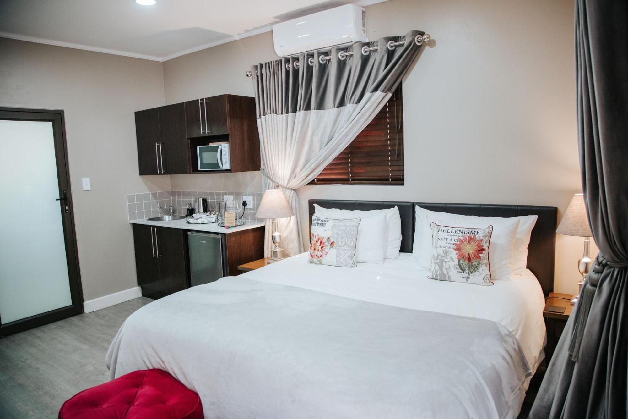 The Symphony Guest House Queenstown Bagian luar foto