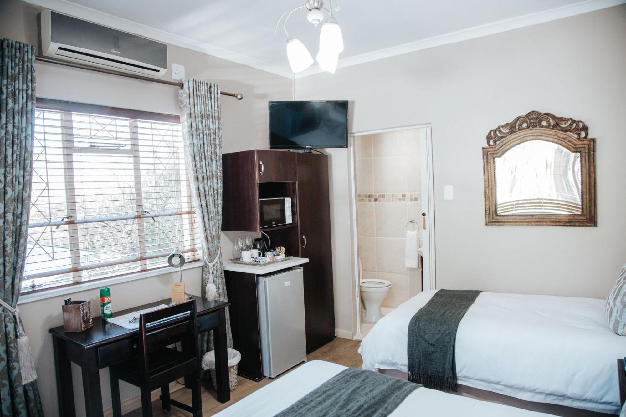 The Symphony Guest House Queenstown Bagian luar foto