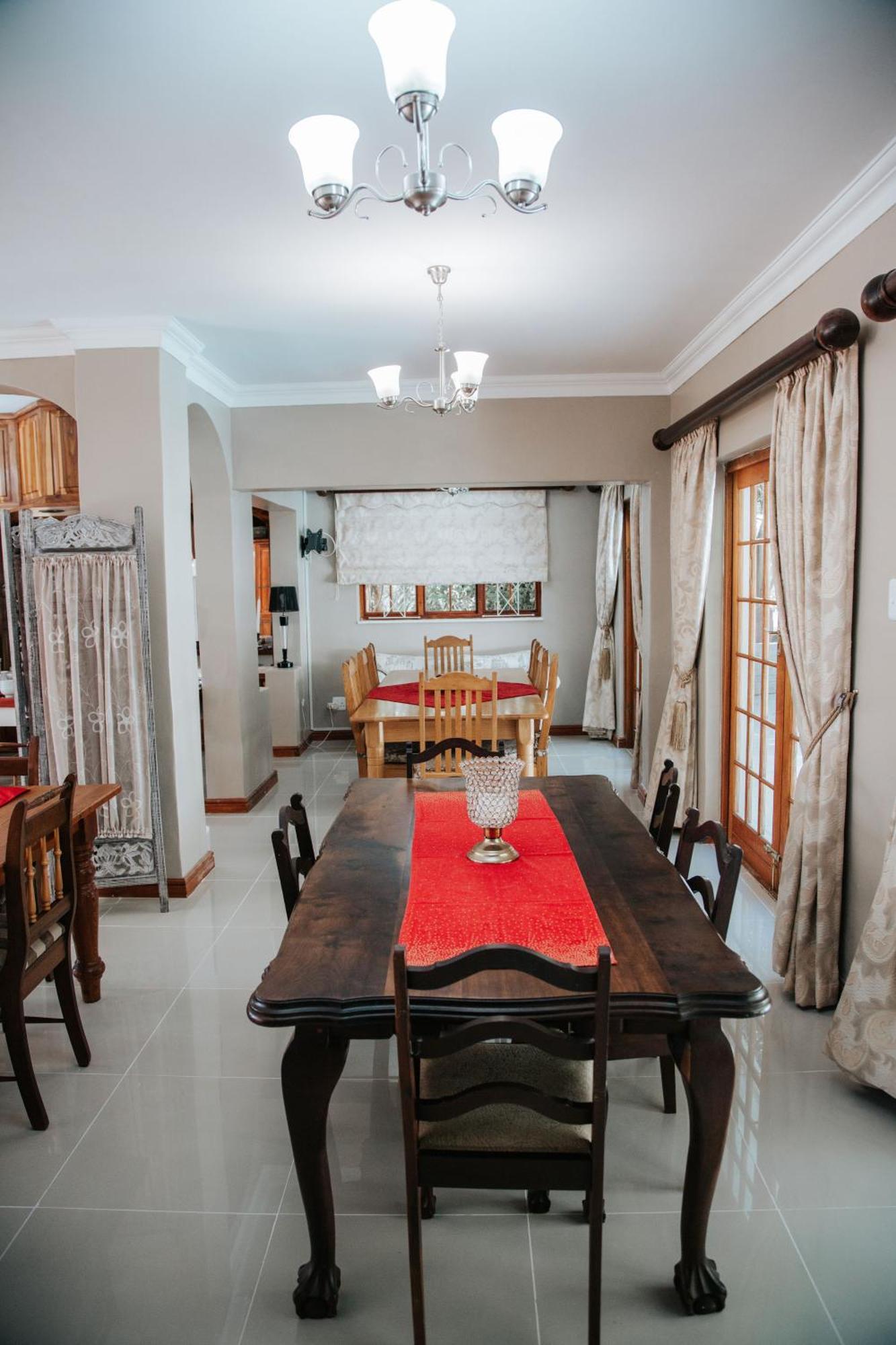 The Symphony Guest House Queenstown Bagian luar foto