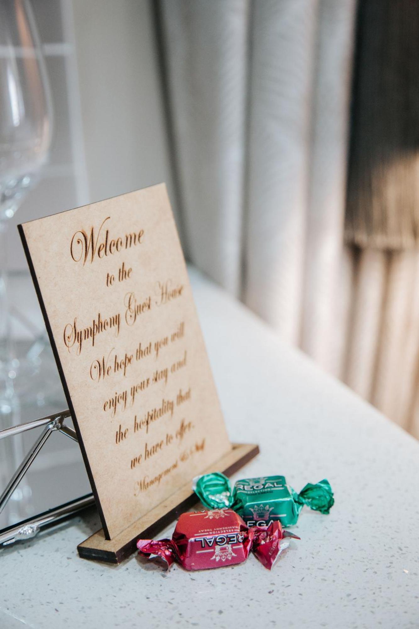 The Symphony Guest House Queenstown Bagian luar foto